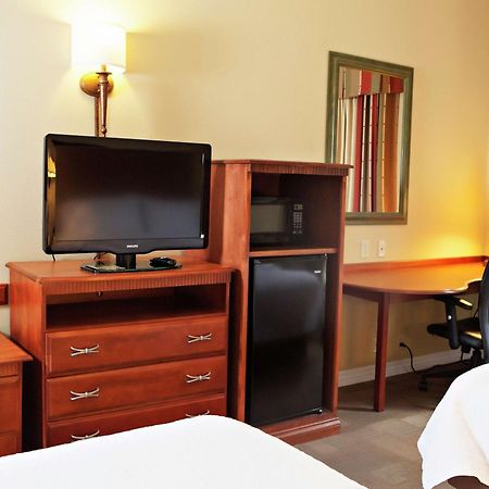 Hampton Inn Martin Exteriör bild