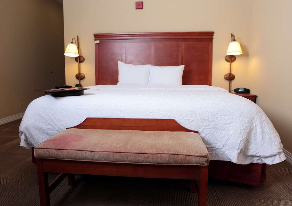 Hampton Inn Martin Rum bild