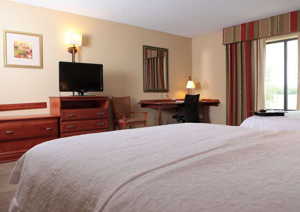 Hampton Inn Martin Rum bild